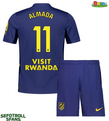 Atletico Madrid Thiago Almada #11 Bortaställ Barn 2025-26 Kortärmad (+ Korta byxor)
